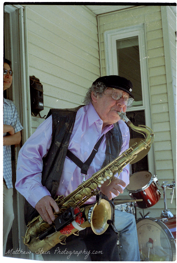 Saxophone tearing it up.